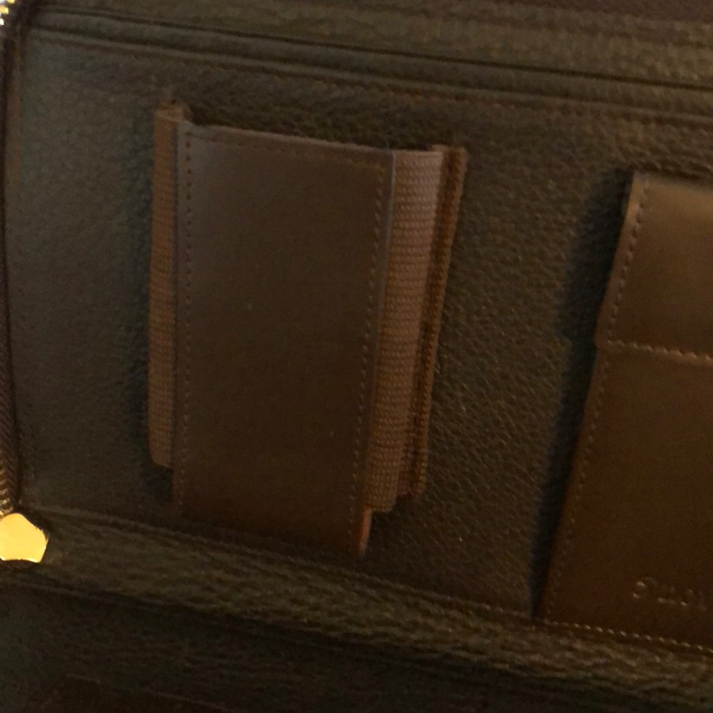 Guy Laroche Dark Brown Leather Travel Wallet - Picture 7 of 9
